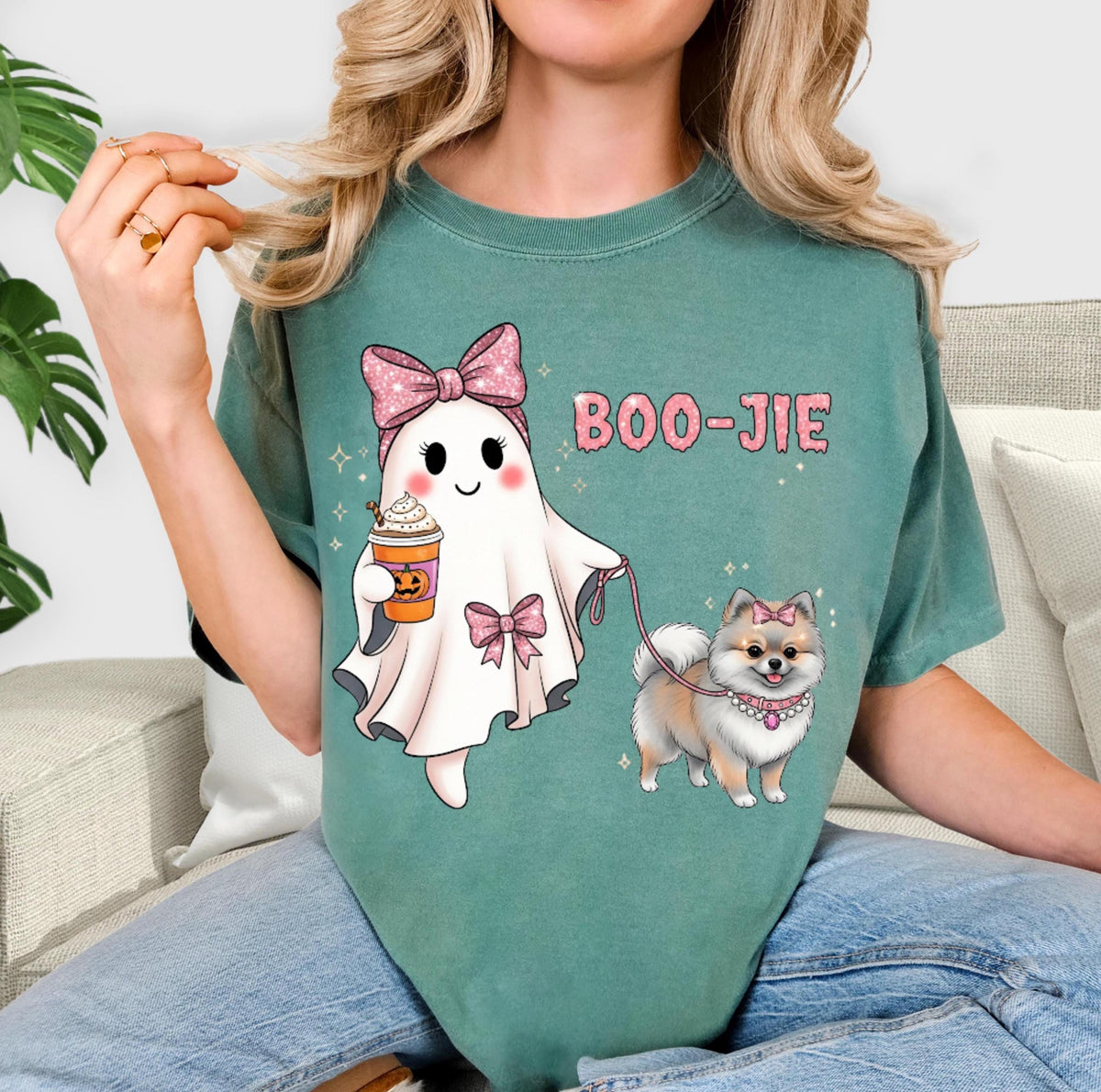 Cute Halloween Dog Shirt – Ghost & Pomeranian Tee, Funny Dog Mom Halloween Gift