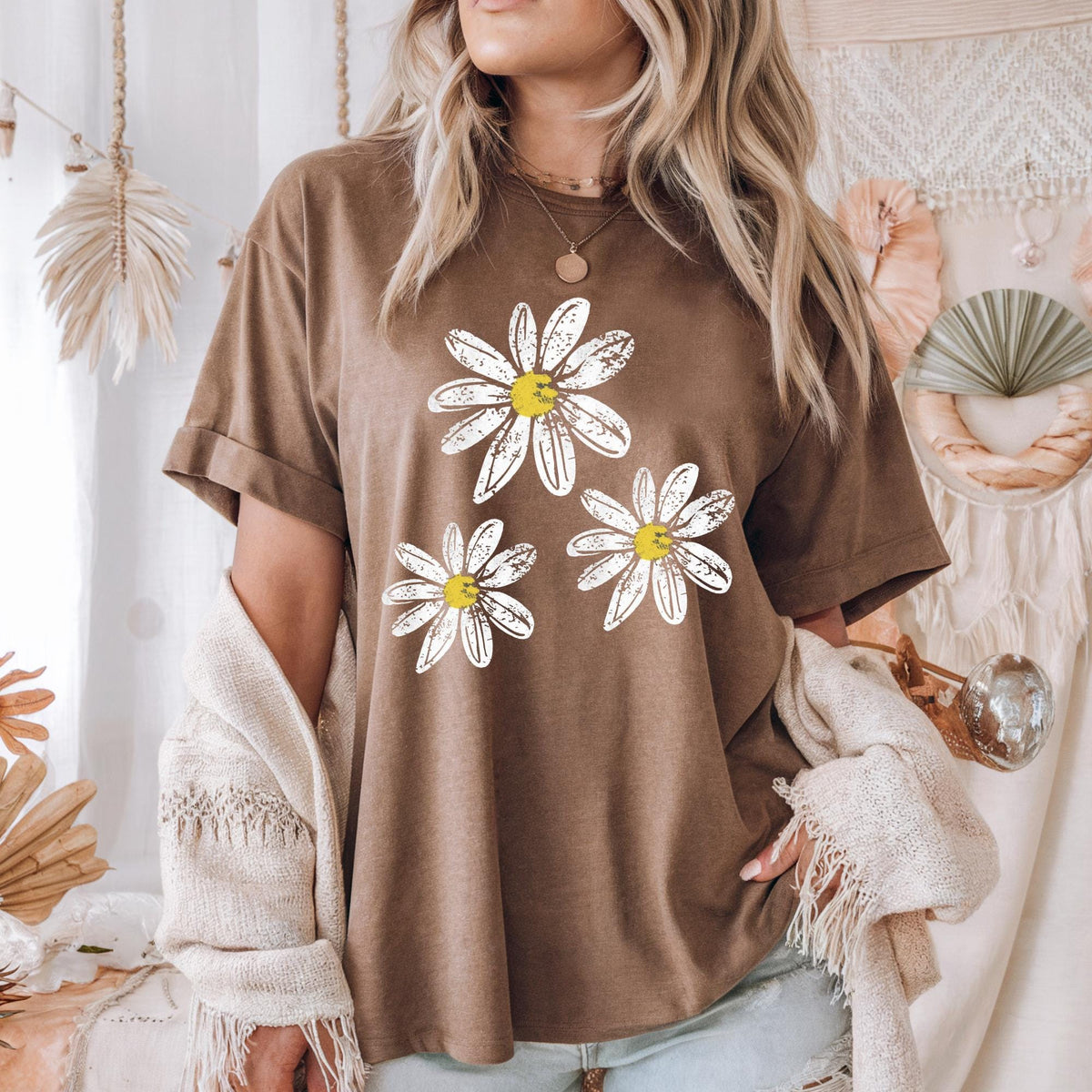 Trendy Distressed Daisy Tee: Relaxed Fit Boho Summer Shirt