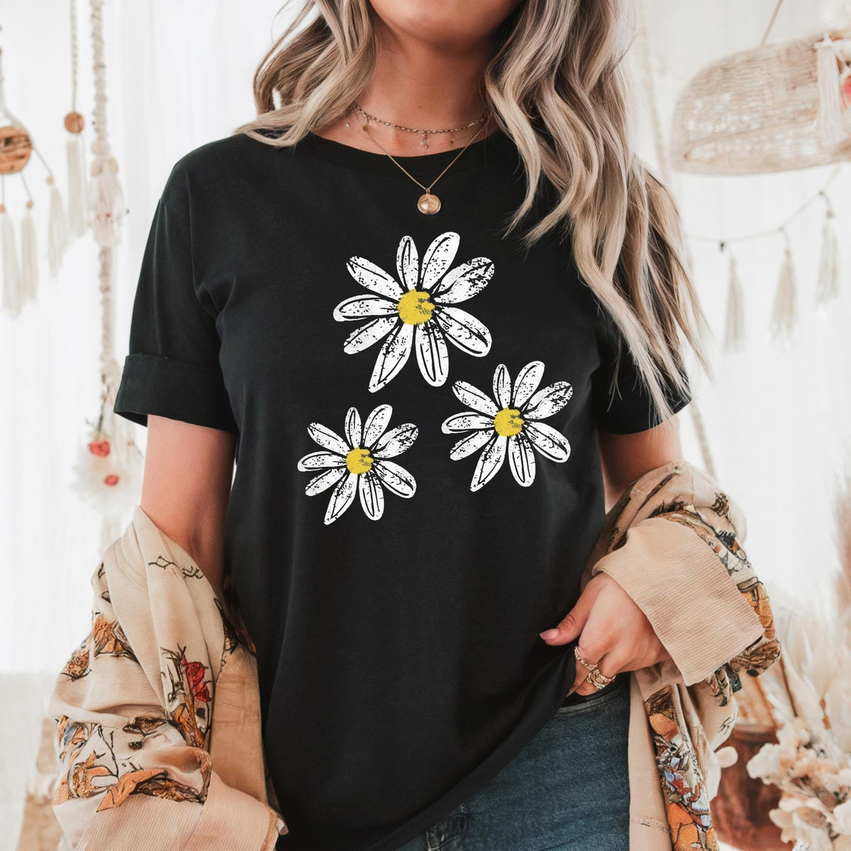 Trendy Distressed Daisy Tee: Relaxed Fit Boho Summer Shirt