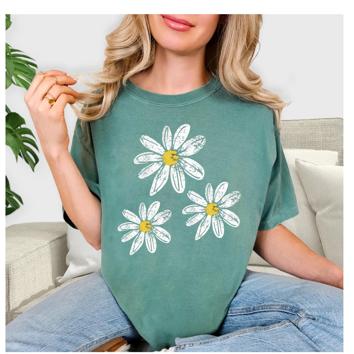 Trendy Distressed Daisy Tee: Relaxed Fit Boho Summer Shirt
